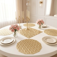 Napperons de table en PVC doré assortis au chemin de table – Résistants à la chaleur, antidérapants, imperméables, écologiques et durables pour un ensemble de salle à manger classique