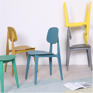 Chaises de salle à manger d'extérieur en plastique PP empilables, design simple et moderne, couleurs personnalisées - Product Image 3