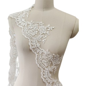 Dentelle brodée blanc cassé 0,9 m par yard pour décorations de vêtements de mariée - Product Image 5