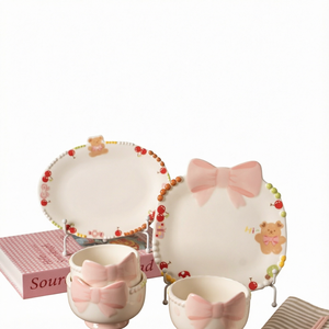 Juego de Platos de Cerámica con Relieve, Diseño Original y Lindo, con Lazo Rosa y Cuentas, Vajilla Irregular para Comer en Casa - Product Image 1