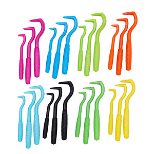 2024 animaux de compagnie pince à <span class=keywords><strong>puces</strong></span> acariens crochet torsadé animaux outil de suppression des tiques pour chiens <span class=keywords><strong>chat</strong></span> <span class=keywords><strong>puces</strong></span> et tiques gouttes prévention médecin <span class=keywords><strong>traitement</strong></span> - Product Image 6