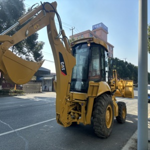 Retroexcavadora Usada Caterpillar 420F Original de Japón, Modelo 2022, Rodamiento de Motor, Caja de Cambios en Buen Estado, en Venta a Bajo Precio - Product Image 4