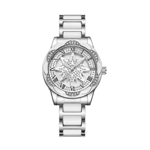 Nuevo Reloj de Cuarzo Luminoso con Diseño de Estrella de Cinco Puntas, Amuleto de la Suerte, Resistente al Agua para Mujer - Product Image 4