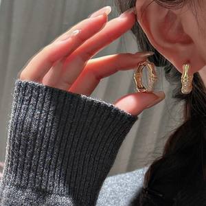 Pendientes de Plata de Ley S925 Estilo Retro Vintage Italiano Francés con Nudo de Bambú y Cristales de Circonio Incrustados al por Mayor - Product Image 3