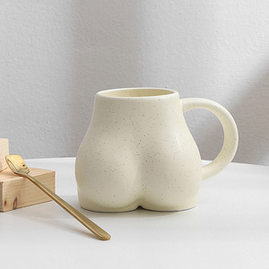<span class=keywords><strong>Tasse</strong></span> à café en porcelaine créative et amusante en forme de fesses, avec poignée, compatible lave-vaisselle et micro-ondes, option logo personnalisé, <span class=keywords><strong>tasse</strong></span> <span class=keywords><strong>humoristique</strong></span> unique - Product Image 4