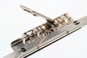 Nouveau produit : Clip de presse-papiers en métal et <span class=keywords><strong>PVC</strong></span> de 4 pouces (100 mm) pour papier A4 à levier - Product Image 6