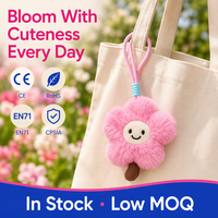 Gantungan Kunci Boneka Bunga Pink Shaggy Lucu Kawaii Bordir Wajah Tersenyum Lembut Berbulu Kelopak Tali Elastis Liontin Tas Katun