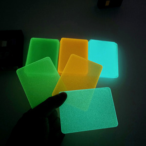 Blocs de cartes à jouer fantaisie, blocs de cartes qui brillent dans le noir, cartes d'entraînement fluorescentes fantaisie, accessoires de magie de poker King Magic - Product Image 4