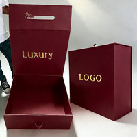 Boîte pliante magnétique avec logo personnalisé en feuille d'or, boîte rigide extra large de couleur bordeaux de qualité supérieure avec poignée