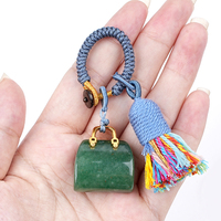 Pendentif en pierre naturelle en forme de sac, style bohème, avec pompon tressé, décoration portable pour sac à main, sac à dos, vêtements, voiture