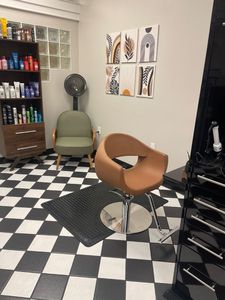 Poltrone da Salone Personalizzate e Confortevoli, Arredamento per <span class=keywords><strong>Parrucchieri</strong></span>, Sedie per Taglio Capelli - Product Image 4