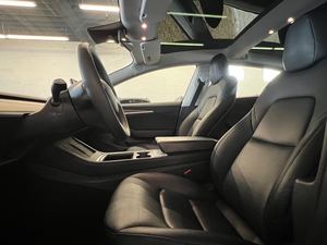 รถเทสล่า โมเดล 3 สแตนดาร์ด เรนจ์ พลัส ปี <span class=keywords><strong>2022</strong></span> มือสองสภาพดี ล้อแม็กซ์ซ้าย R17 เบาะหนังสีเข้ม ระบบนำทางไฟฟ้า - Product Image 4