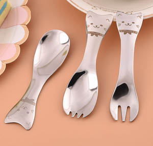 DFB0319 Juego de tenedor y cuchara creativos de dibujos animados al por mayor, juego de tenedor y cuchara de mango corto para ensalada, helado y postre para niños - Product Image 1