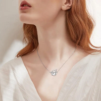 YFN Animal Jewelry Design Collier pendentif chat mignon gravé en argent sterling 925