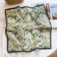 Foulard carré en satin personnalisé 22*22 pouces, bandana de luxe pour femme, mouchoir pour mariage, vente en gros, foulards carrés en soie