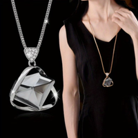 Collier pendentif chic en alliage de zinc noir avec motif couple enlacé - Idéal pour les fêtes, alliage de zinc, collier pendentif N2603265