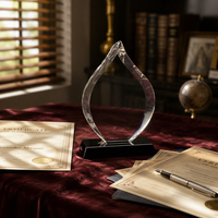 Trophée en cristal transparent en forme de larme, gravure personnalisée du logo et du texte, base noire, cadeau souvenir de reconnaissance des employés d'entreprise