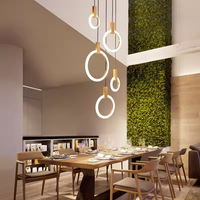 Nouvelle conception de luminaire suspendu pour escalier, à hauteur réglable, avec anneaux ronds LED, cercle doré, télécommande, lustre