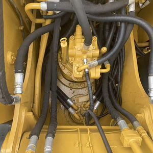 Excavadora de cadenas 320D de 20 toneladas, usada, casi nueva, con pocas horas de trabajo, motor, bomba hidráulica y caja de cambios originales, en stock. - Product Image 4