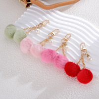 Nouveau Breloque Créative en Fausse Fourrure Douce avec Perle Polyvalente, Pendentif Porte-clés, Ornement pour Téléphone Portable