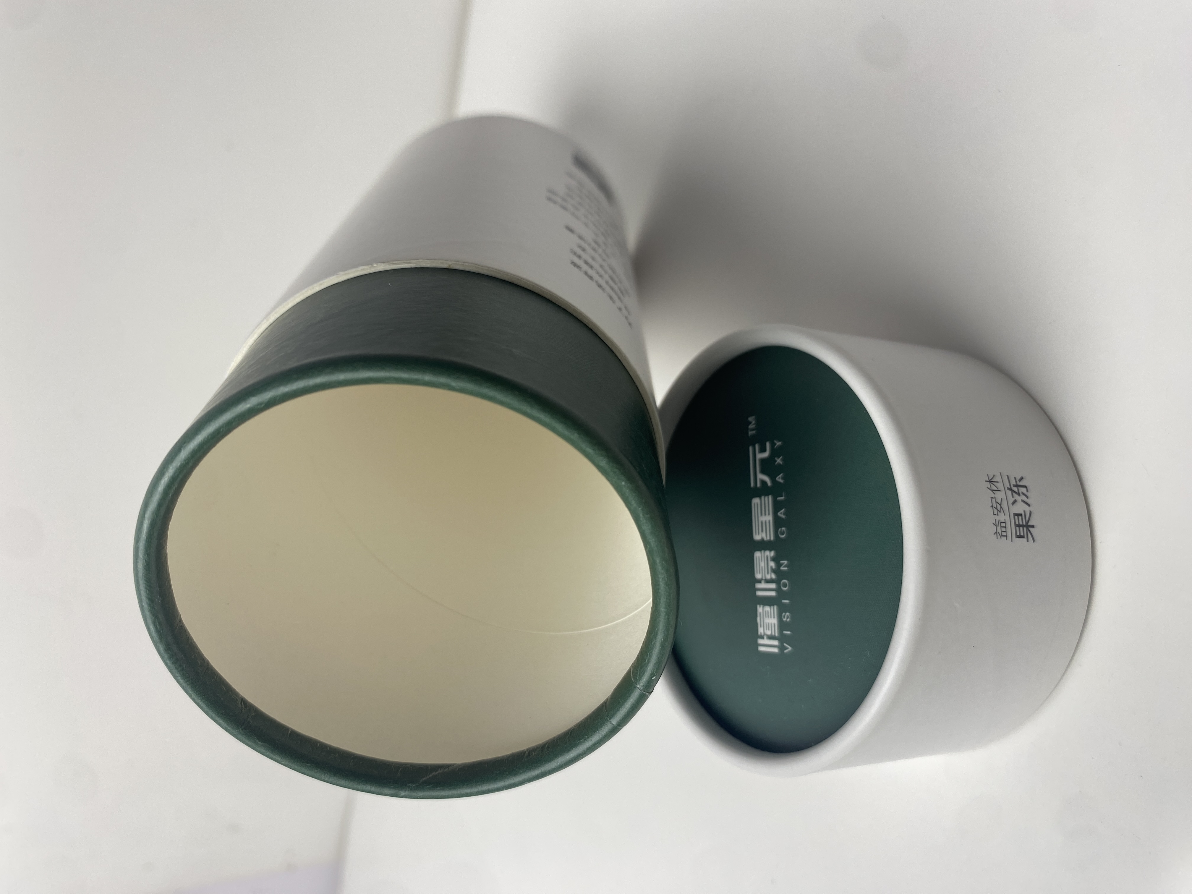 The New Listing Customized Color Coated Paper Gold Foil Paper Tube Tea Tube