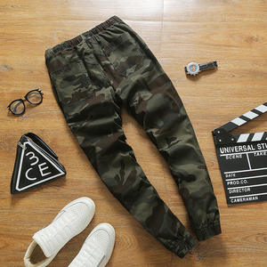 سراويل دنيم كلاسيكية ممزقة بشارع عالٍ للرجال - Product Image 1