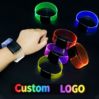 Bracelet LED personnalisé avec logo, lumineux, pour fêtes, événements, concerts, cadeaux promotionnels, fournisseur en gros