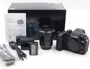 กล้องมิเรอร์เลส HFT Professional Lumix <span class=keywords><strong>GH6</strong></span> พร้อมเลนส์ Leica DG 12-60 มม. F2.8-4  เซ็นเซอร์ CMOS ฟูลเฟรม หน้าจอ 3 นิ้ว ถ่ายวิดีโอ 4K รองรับ SD การ์ด - Product Image 1