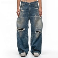 Jean Streetwear Personnalisé avec Logo, Coupe Droite Ample, Jambe Large, Effet Délavé Vintage, Bords Frangés, Denim Délavé et Déchiré