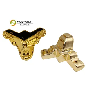 Yanyangソファハードウェア工場生産人気虎形デザイン交換用家具脚光沢ゴールドプラスチックソファ足