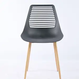 Sillas De Madera Mimbre argento sgabello da Bar divano gamba convertibile Set di plastica disegni sedie in acciaio sedia pieghevole