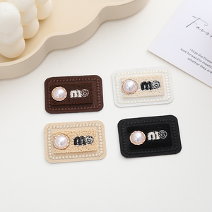 Erkoumi Popular Custom Patches Embroidered Christmas Fashion Style Embroidery Patch Pearl Iron on Patches for Letter Label Decor - Product Image 3