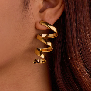 <span class=keywords><strong>Orecchini</strong></span> Pendenti Geometrici in Acciaio Inossidabile Placcato Oro 18K PVD Impermeabili Stile INS Trendy, Gioielli <span class=keywords><strong>da</strong></span> Donna, Idea Regalo - Product Image 6
