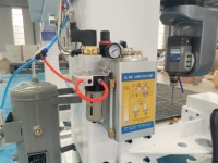Máquina de Anidamiento CNC de 5 Ejes con Control Syntec, ATC de Alta Precisión, para Producción de Muebles y Esculturas en Madera