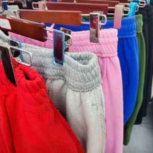 กางเกงวอร์มผู้ชายพิมพ์ลายพัฟเฮฟวี่เวทกางเกงขาสั้นแนวสตรีทดีไซน์คุณภาพสูงพร้อมปิดเอวยางยืด - Product Image 6