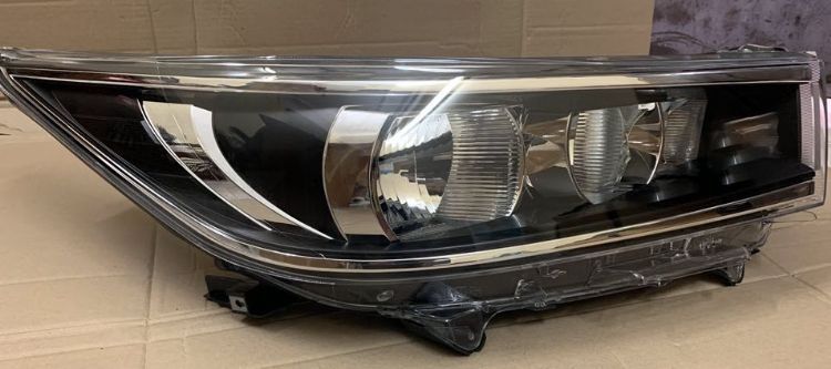 Toyota Innova Head Lamp W/o Motor 81170-0k340 81130-0k340