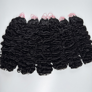 Tresses au crochet bouclées d'aspect naturel en cheveux humains, noir naturel, boucles souples et volumineuses, pré-bouclées, légères - Product Image 5
