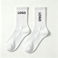 Chaussettes de sport jacquard personnalisées à faible MOQ, chaussettes athlétiques à design personnalisé, chaussettes de sport en tricot jacquard avec logo personnalisé pour hommes et femmes