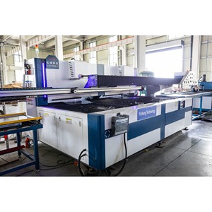 Machine de pliage CNC entièrement automatique YC-ZWZ-2000 avec système d'alimentation sous vide, utilisée pour les portes d'armoires en acier inoxydable - Product Image 2