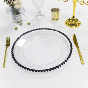 Assiette de présentation ronde en plastique transparent avec bord doré et perles dorées, argentées ou noires – Offre Spéciale Mariage - Product Image 5