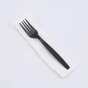 Hot sale disposable cornstarch biodegradable compostable black hanging individual cutlery set with napkin