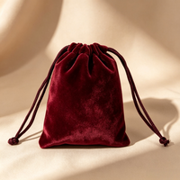 Sac cadeau en velours recyclable à motif de dessin animé grande capacité, pochette en flanelle douce pour l'emballage de montres, bracelets et bijoux