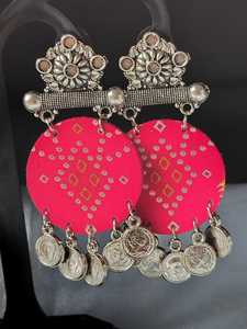 Super vente boucles d'oreilles ethniques modernes faites à la main en tissu long léger avec boucles d'oreilles pendantes de travail oxydé - Product Image 3