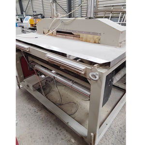 Línea de producción de extrusión de máquina <span class=keywords><strong>cortadora</strong></span> de tablero de espuma de perfil de puerta de ventana de PVC WPC de plástico usado - Product Image 5
