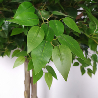 Hojas verdes casi naturales Flores blancas Árbol artificial del baniano Plantas verdes falsas Árbol falso decorativo