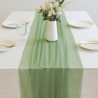 Nappe et cantonnière en tissu crêpe de Bali pour mariages en extérieur, idéales pour la décoration intérieure et les techniques de tissage.