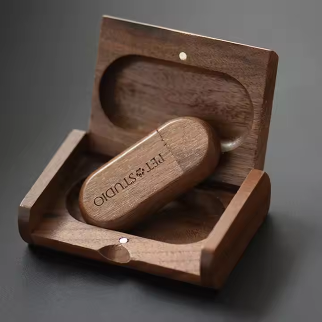 Wholesale Custom Logo Maple Bamboo Walnut Usb Stick Wooden USB Flash Drive Pendrive Box 2.0 3.0 2gb 4GB 8Gb 16Gb 32Gb 64Gb