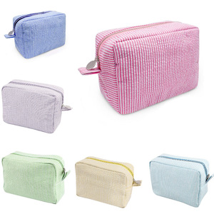 Trousse de Maquillage Grande Capacité pour Femme, Sac de Voyage à Rayures en Seersucker, Organisateur Esthétique pour Articles de Toilette, Pochette de Rangement - Product Image 1