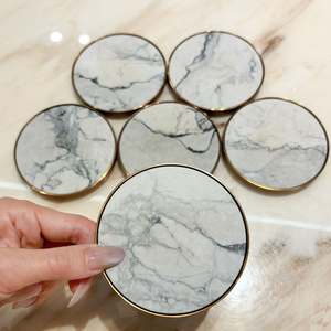 ที่รองแก้วหินอ่อนหินธรรมชาติสีขาวลายพรางทันสมัยงานฝีมือสำหรับใช้ในห้องครัวและบันไดกลางแจ้ง - Product Image 3