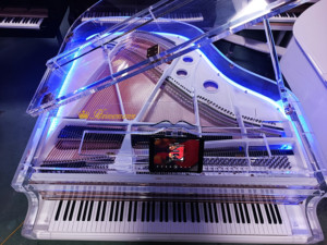 Piano à queue en cristal auto-jouant <span class=keywords><strong>Heinemann</strong></span> 5'0" Idéal pour les halls d'hôtel, les événements et les salons - Product Image 1